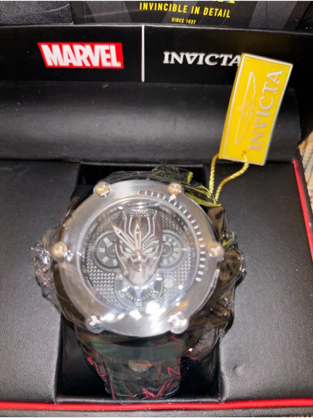 Invicta / marvel limited edition black panther watch brand new never used